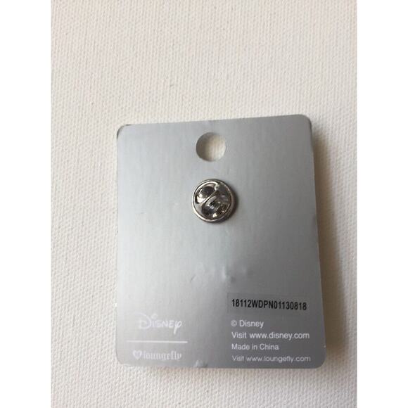 Disney Loungefly Pin Lilo and Stitch Surfboard Sliding Surfing Wave Trading Pin - Picture 4 of 4